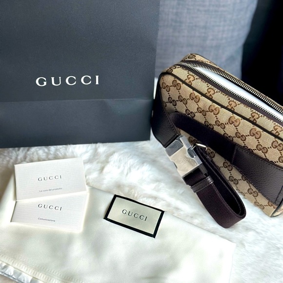 New GUCCI belt bag crossbody beige brown GG Supreme canvas zip top NWT - Picture 9 of 10